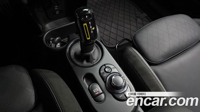 Mini Cooper 2024 — photo 12