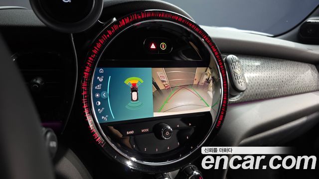 Mini Cooper 2024 — photo 21
