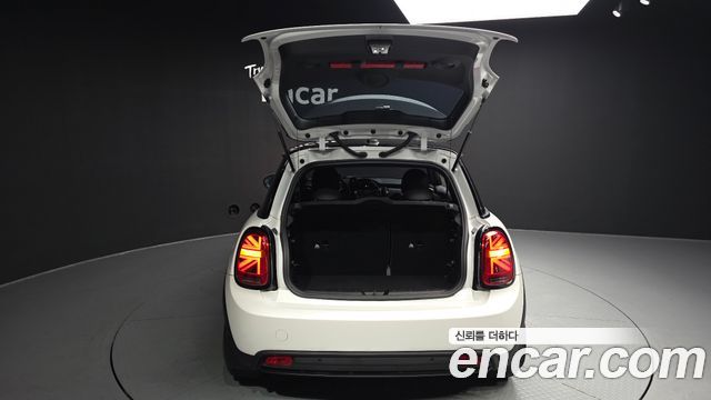 Mini Cooper 2024 — photo 26