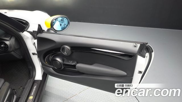 Mini Cooper 2024 — photo 14