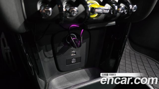 Mini Cooper 2024 — photo 16
