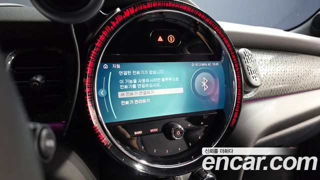 Mini Cooper 2024 — photo 35