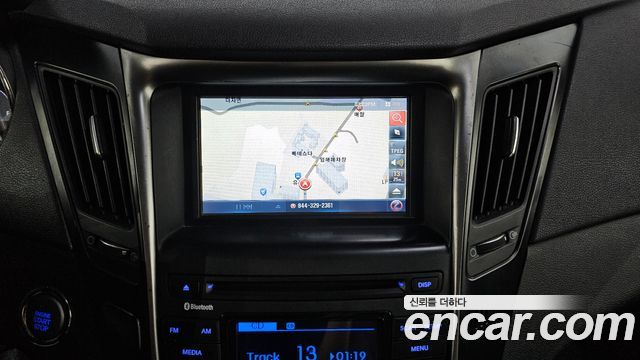 Hyundai Sonata 2014 — photo 13