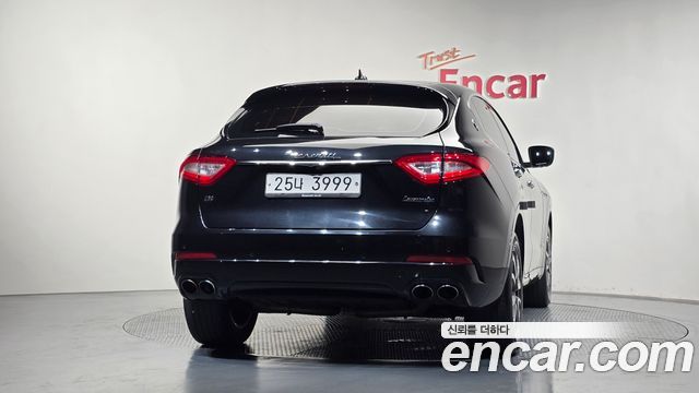 Maserati Levante 2018 — photo 4
