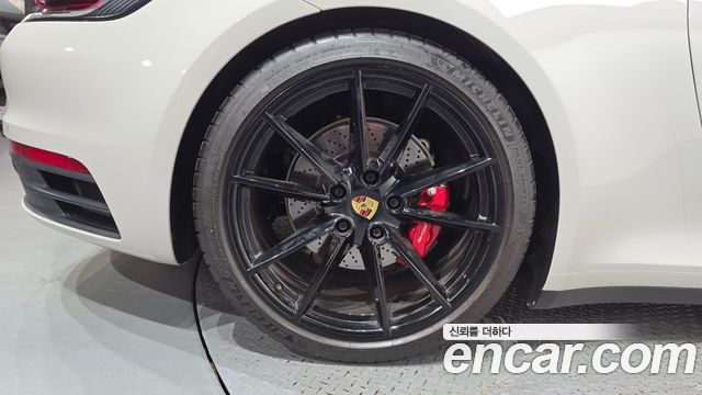 Porsche 911 2023 — photo 5