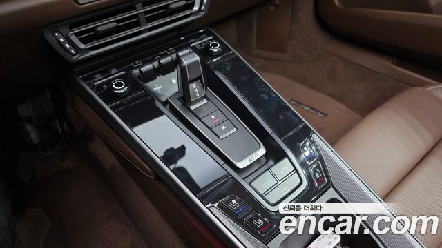 Porsche 911 2023 — photo 12