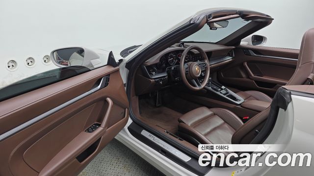 Porsche 911 2023 — photo 13