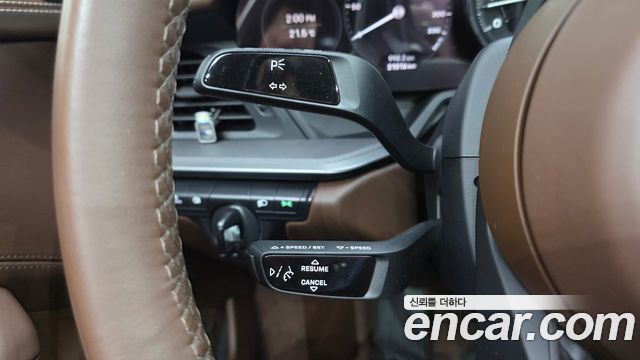 Porsche 911 2023 — photo 21
