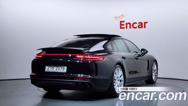 Porsche Panamera 2018 — photo 2