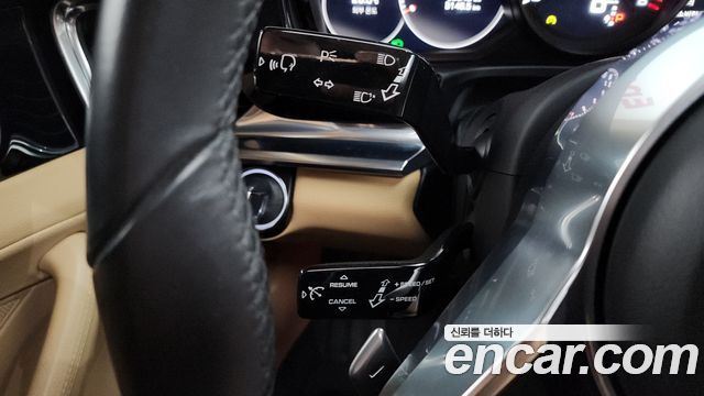 Porsche Panamera 2018 — photo 25