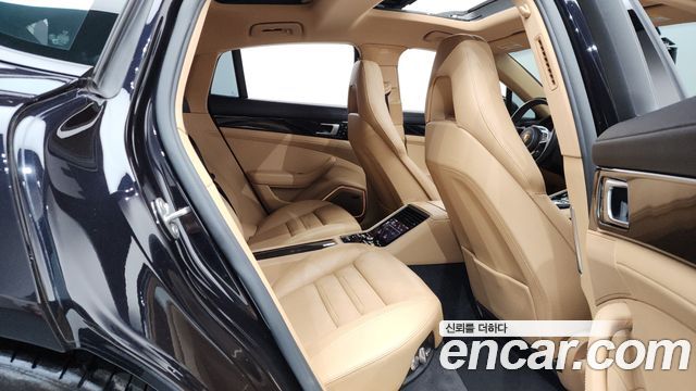Porsche Panamera 2018 — photo 27
