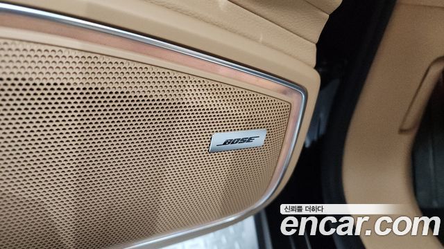 Porsche Panamera 2018 — photo 36