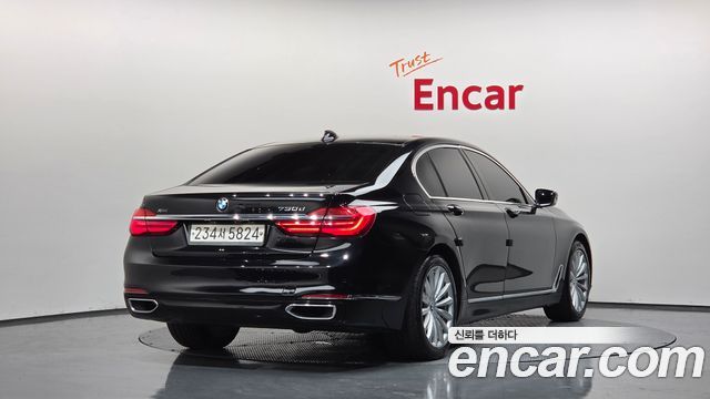 BMW 7-Series 2016 — photo 2