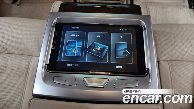 BMW 7-Series 2016 — photo 17