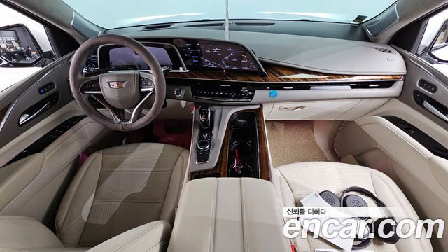 Cadillac Escalade 2023 — photo 10