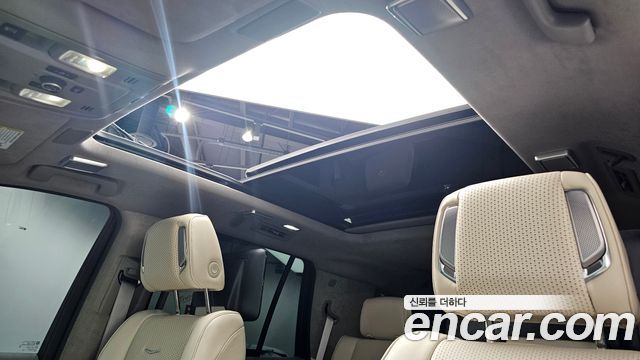 Cadillac Escalade 2023 — photo 22