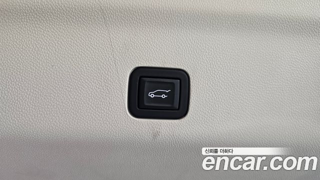 Cadillac Escalade 2023 — photo 23