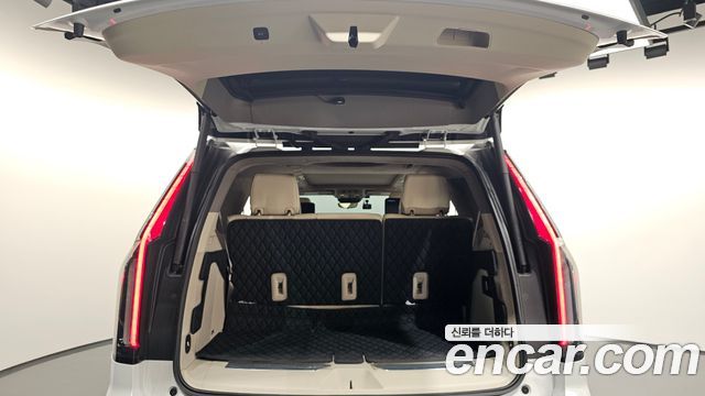Cadillac Escalade 2023 — photo 25