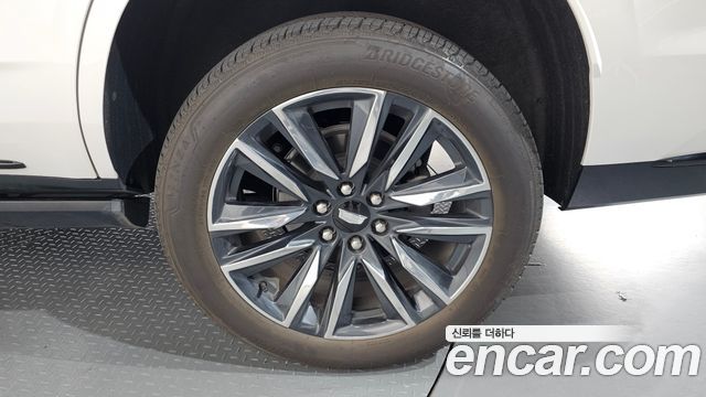 Cadillac Escalade 2023 — photo 7