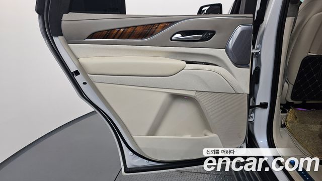 Cadillac Escalade 2023 — photo 15