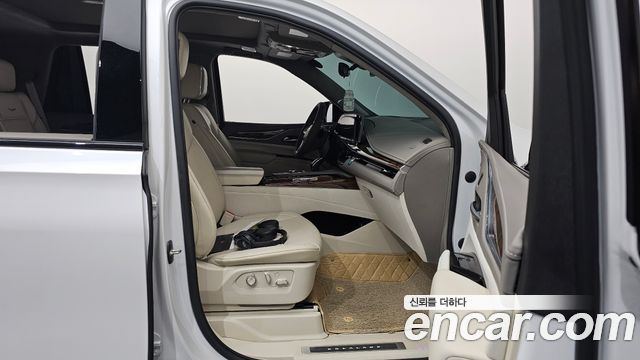 Cadillac Escalade 2023 — photo 16