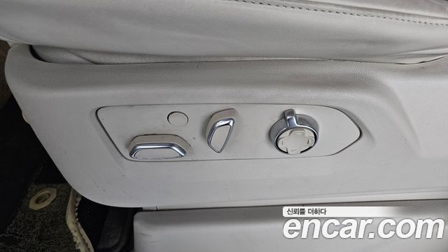 Cadillac Escalade 2023 — photo 32