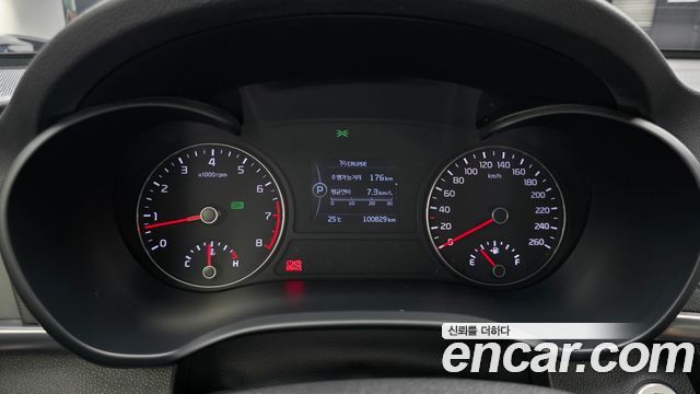 Kia K5 2016 — photo 11