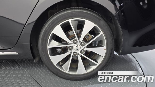 Kia K5 2016 — photo 7