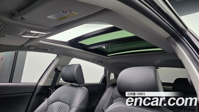 Kia K5 2016 — photo 31