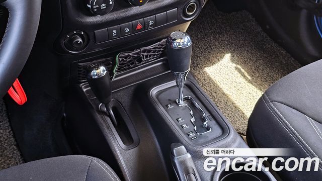 Jeep Wrangler 2015 — photo 9