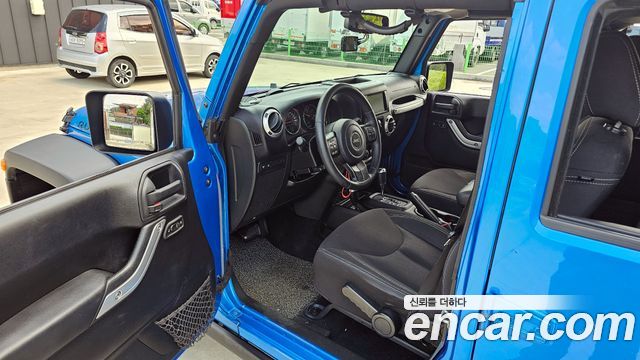 Jeep Wrangler 2015 — photo 10