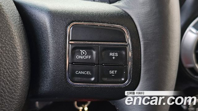 Jeep Wrangler 2015 — photo 13