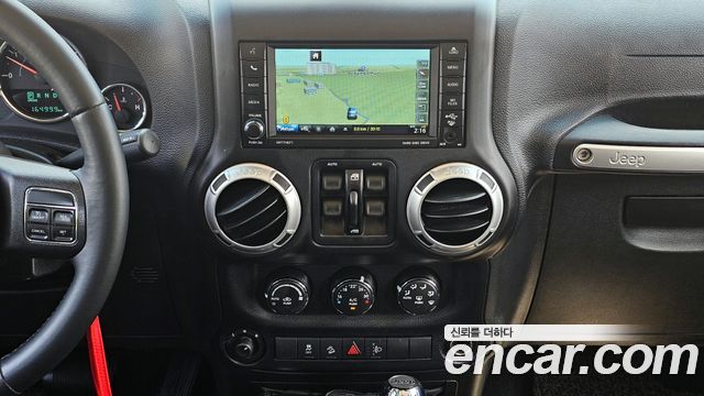 Jeep Wrangler 2015 — photo 14