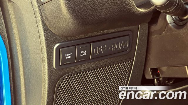 Jeep Wrangler 2015 — photo 16