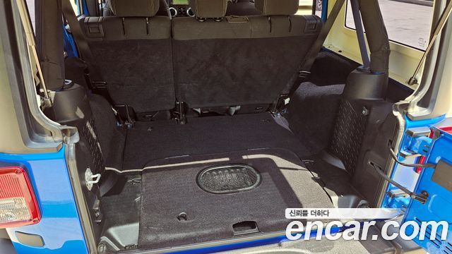Jeep Wrangler 2015 — photo 20