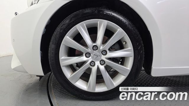 Lexus IS 2015 — photo 5