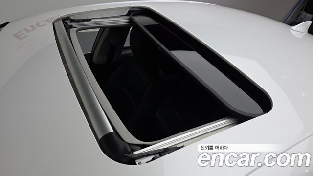 Lexus IS 2015 — photo 19