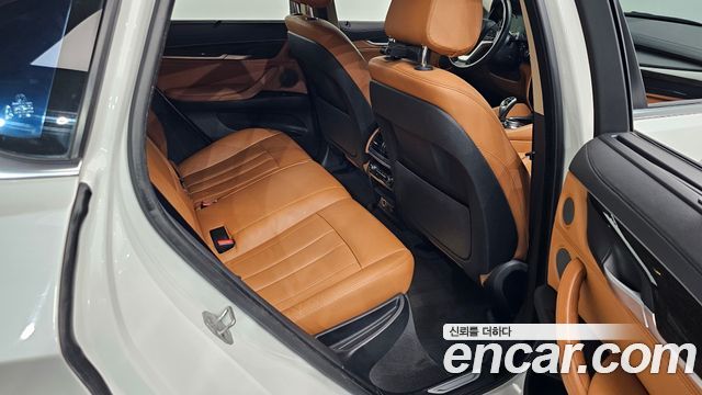 BMW X6 2018 — photo 17