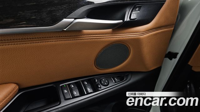 BMW X6 2018 — photo 24