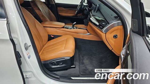 BMW X6 2018 — photo 16