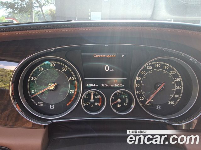 Bentley Continental 2015 — photo 9