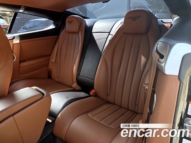 Bentley Continental 2015 — photo 10