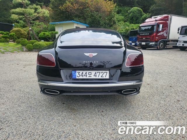Bentley Continental 2015 — photo 13