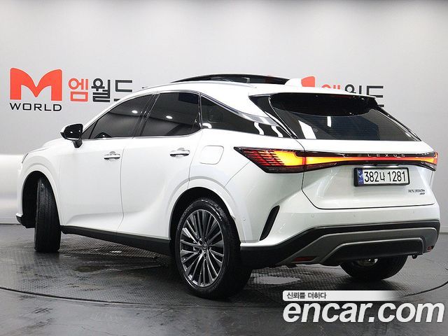 Lexus RX 2025 — photo 2