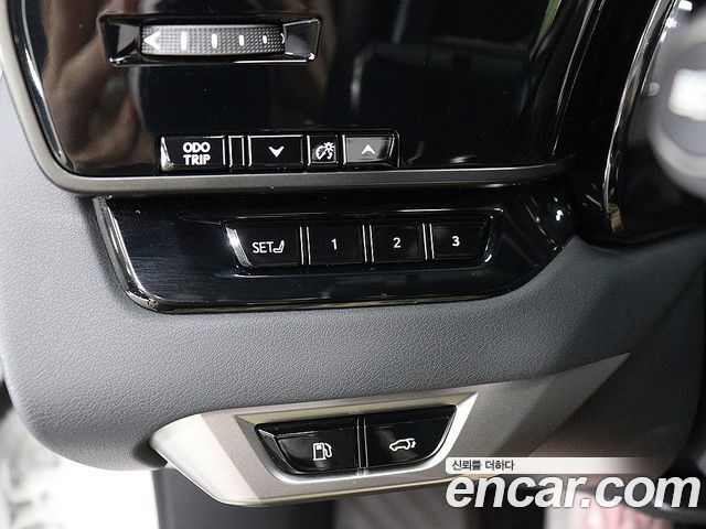 Lexus RX 2025 — photo 13