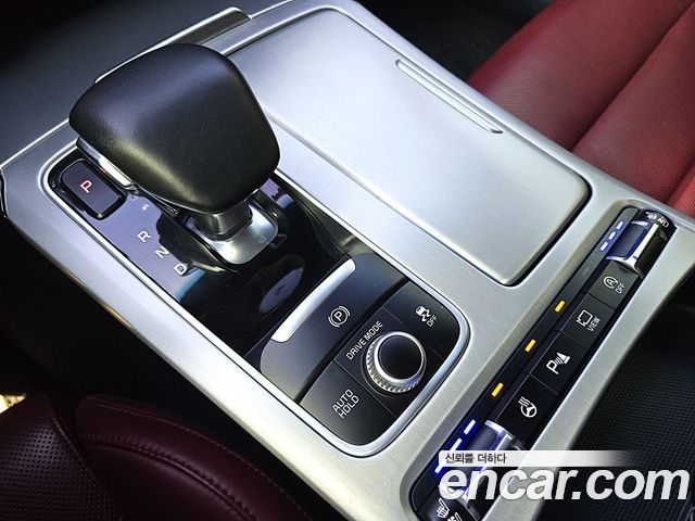 Kia Stinger 2018 — photo 10
