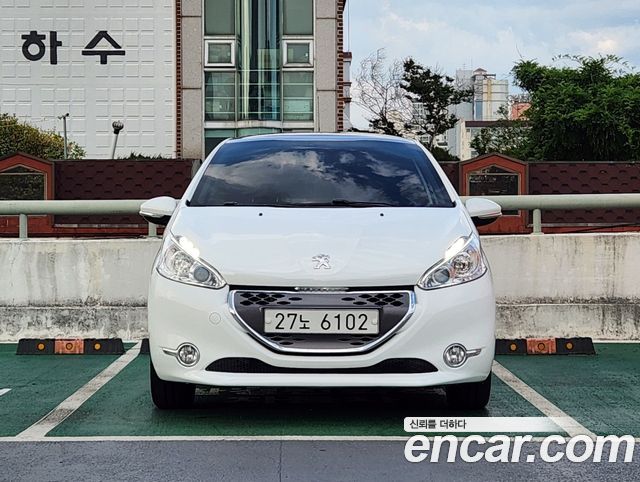 Peugeot 208 2014 — photo 3