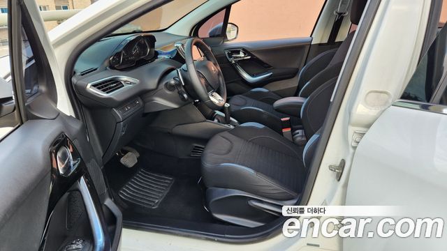 Peugeot 208 2014 — photo 10