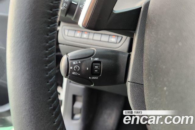 Peugeot 208 2014 — photo 17