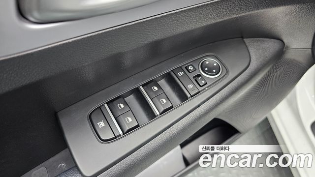Kia K3 2022 — photo 28